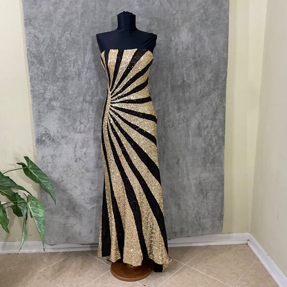 La Femme Strapless Contrast Sequin Formal Maxi Gown women’s 4 Black/Gold